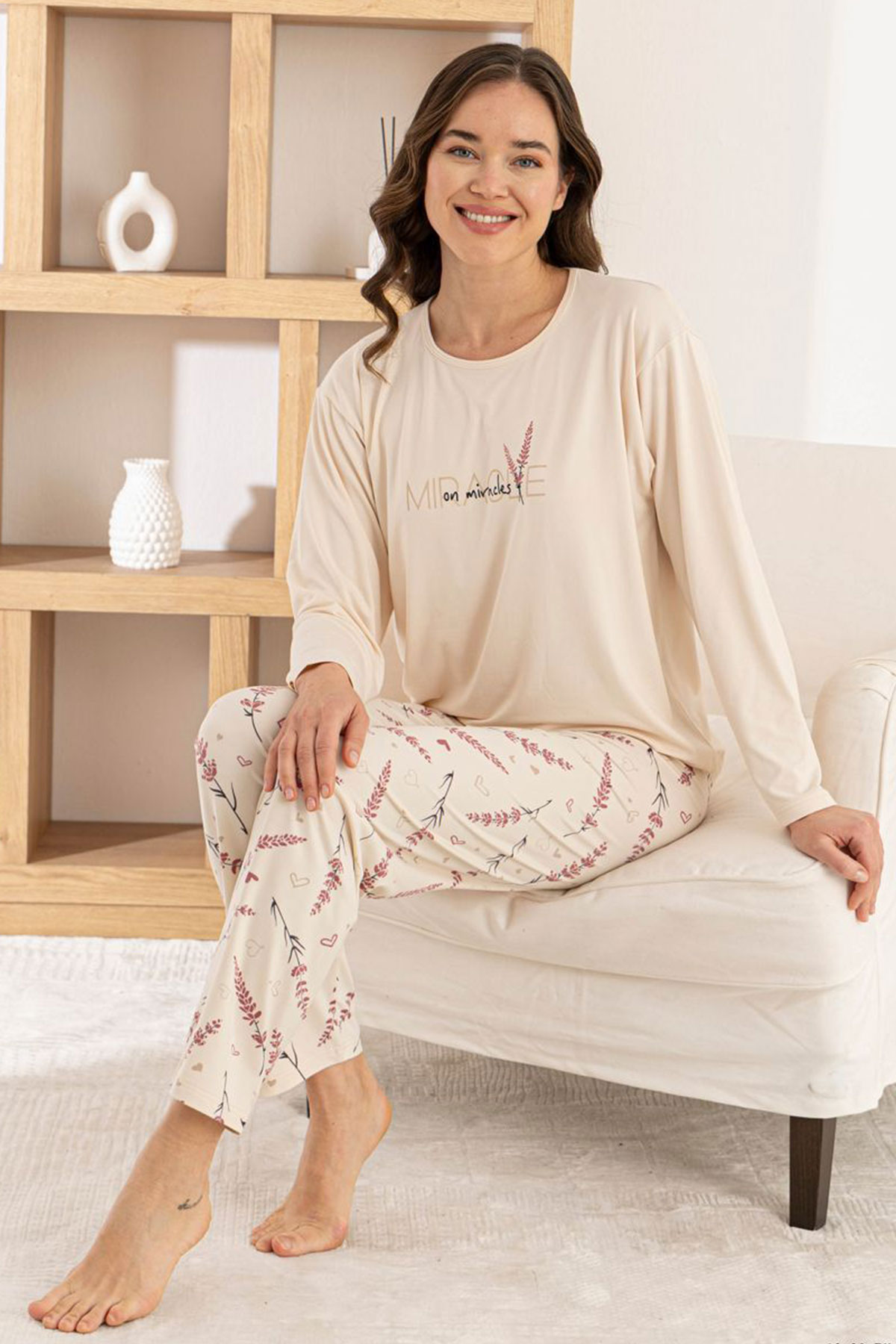 Pijamoni Kadın Pijama Takımı Uzun Kol Yuvarlak Yaka Milan Yaprak Baskılı - Ekru - Thumbnail