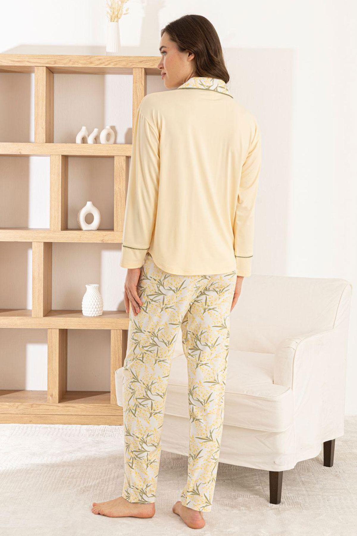 Pijamoni Kadın Pijama Takımı Uzun Kollu Gömlek Yaka Cepli Milan Kumaş Çiçek Desenli - Sarı - Thumbnail