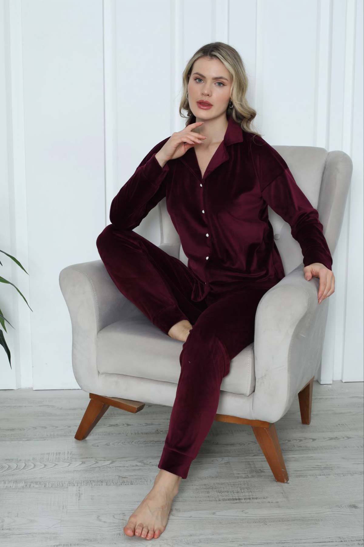 Pijamoni Kadın Pijama Takımı Uzun Kollu Gömlek Yaka Fransız Kadife Manşetli Paça - Bordo - Thumbnail