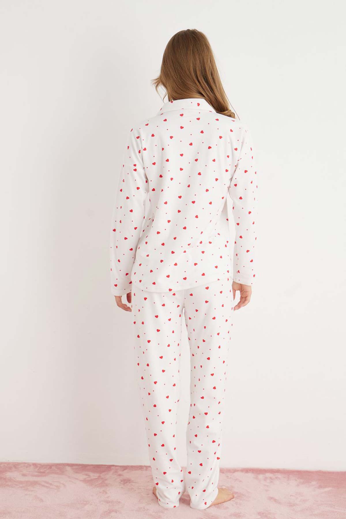 Pijamoni Kadın Pijama Takımı Uzun Kolu Gömlek Yaka Kalp Desenli Süet - Beyaz - Thumbnail