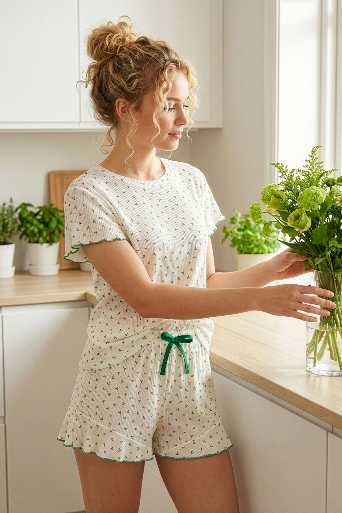 Pijamoni Kadın Şortlu Takım Kısa Kol Bisiklet Yaka Desenli Transferli Ribana - Beyaz - Thumbnail