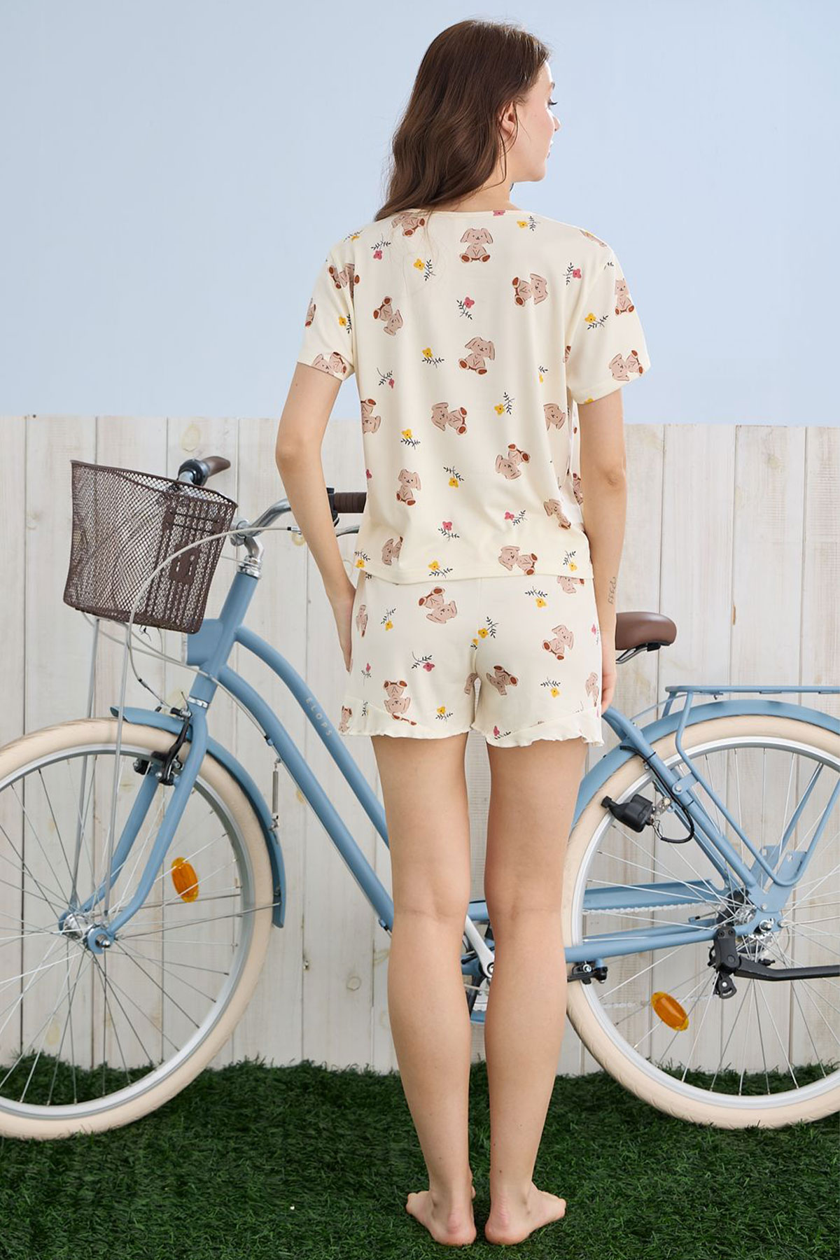 Pijamoni Kadın Şortlu Takım Kısa Kol Kalpli Şort Fırfırlı Milan Kumaş - Ekru - Thumbnail