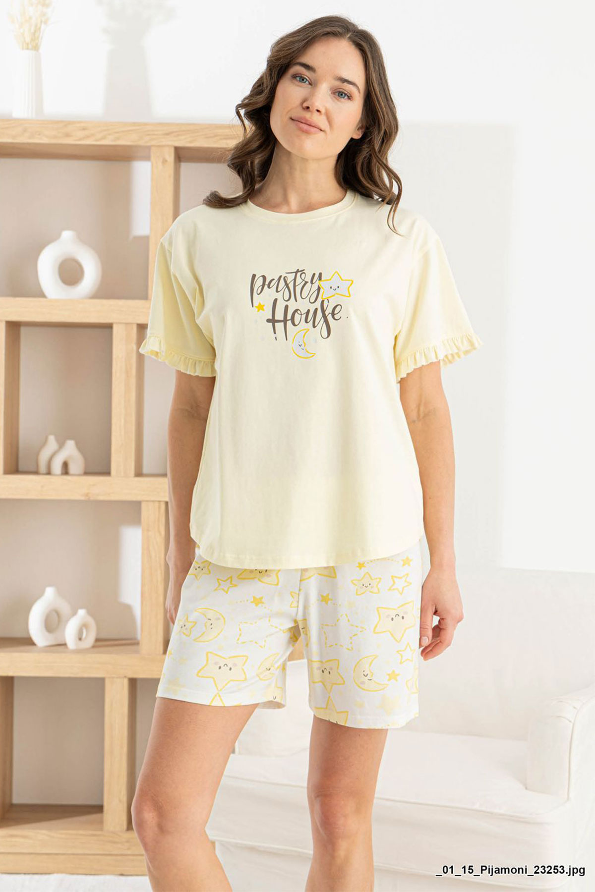 Pijamoni Kadın Şortlu Takım Kısa Kollu Yuvarlak Yaka Yıldız Desenli Likralı Pamuk - Sarı - Thumbnail