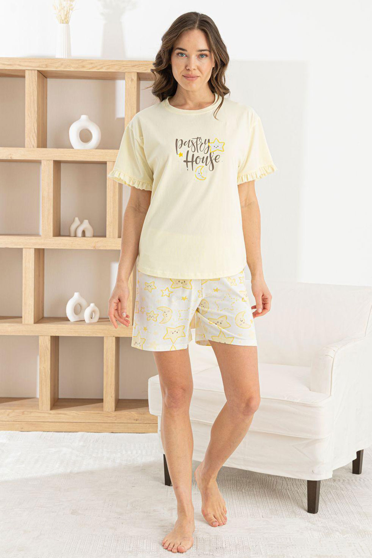 Pijamoni Kadın Şortlu Takım Kısa Kollu Yuvarlak Yaka Yıldız Desenli Likralı Pamuk - Sarı - Thumbnail