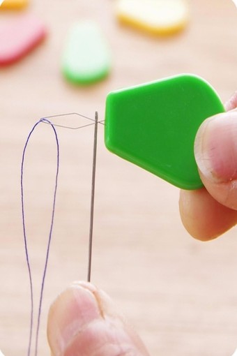 PINAR-TUHAFİYE HIRDAVAT - Pınar Plastik Saplı İplik Geçirici - Asorti - Büyük (1)