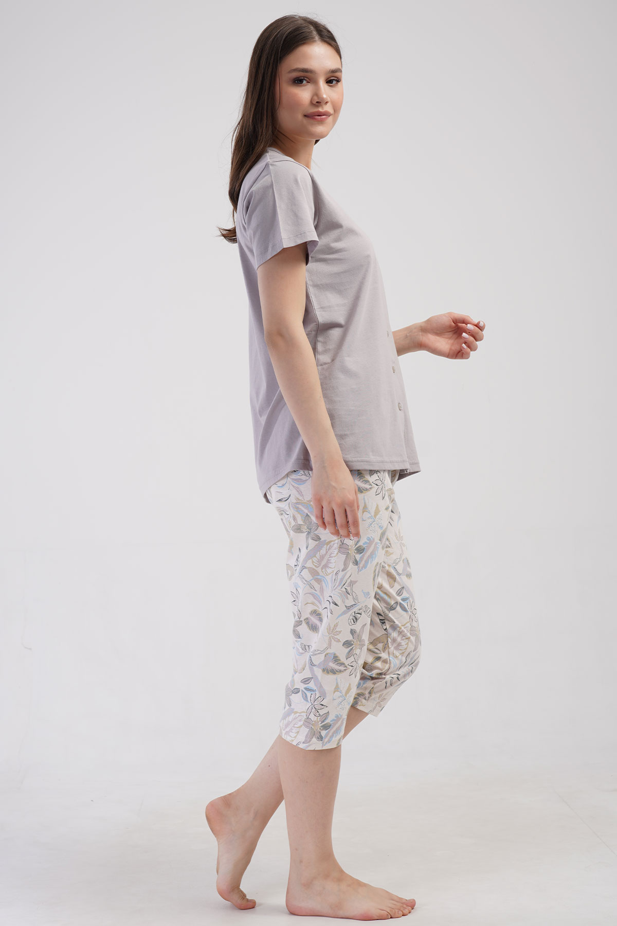 Pınarca Kadın Kapri Takım Büyük Beden Kısa Kollu Pamuklu Gömlek Yaka Çiçek Desenli - Gri - Thumbnail