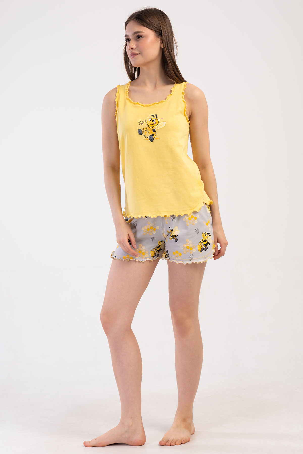 Pınarca Kadın Şortlu Takım Kalın Askılı Fırfırlı Pamuklu Kare Yaka Arı Desenli - Sarı - Thumbnail
