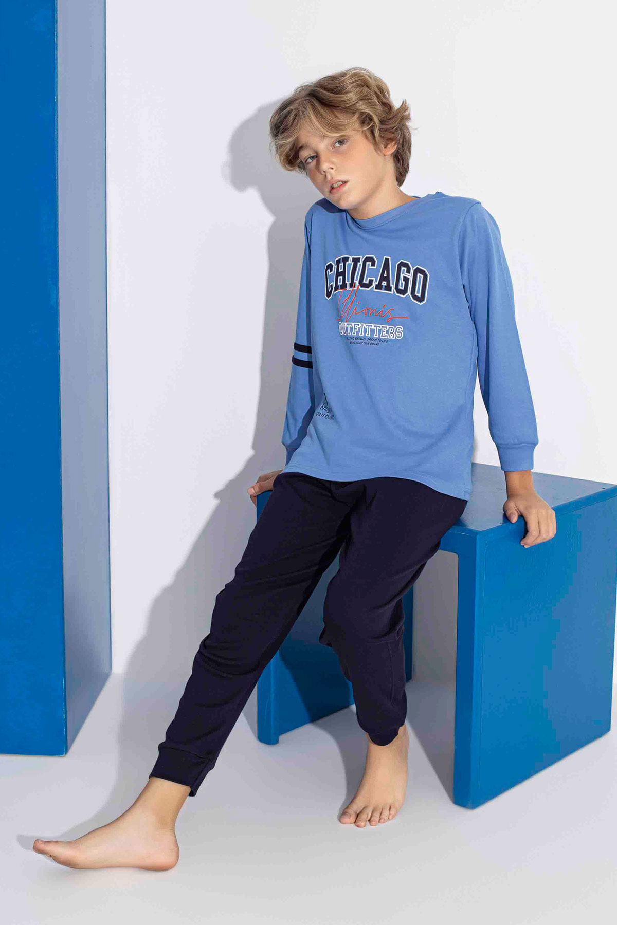 Tarık Erkek Garson Pijama Takımı Uzun Kollu Chicogo Baskılı Paça Manşetli - Mavi - Thumbnail